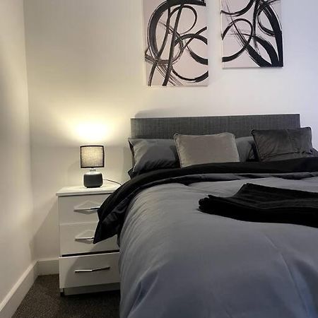 #4Bs 1 Bed Serviced Apartment Дерби Экстерьер фото